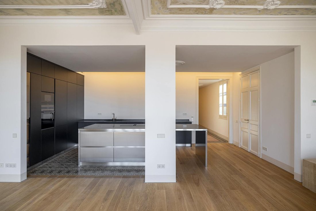 Apartment in Eixample, Barcelona, Spain 4 - 18609386