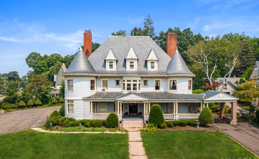 Vernon, Connecticut, United States 1