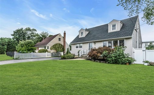 Casa a West Babylon, New York, Stati Uniti 1