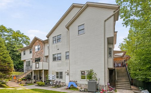 Condo in Airmont, New York, United States 1