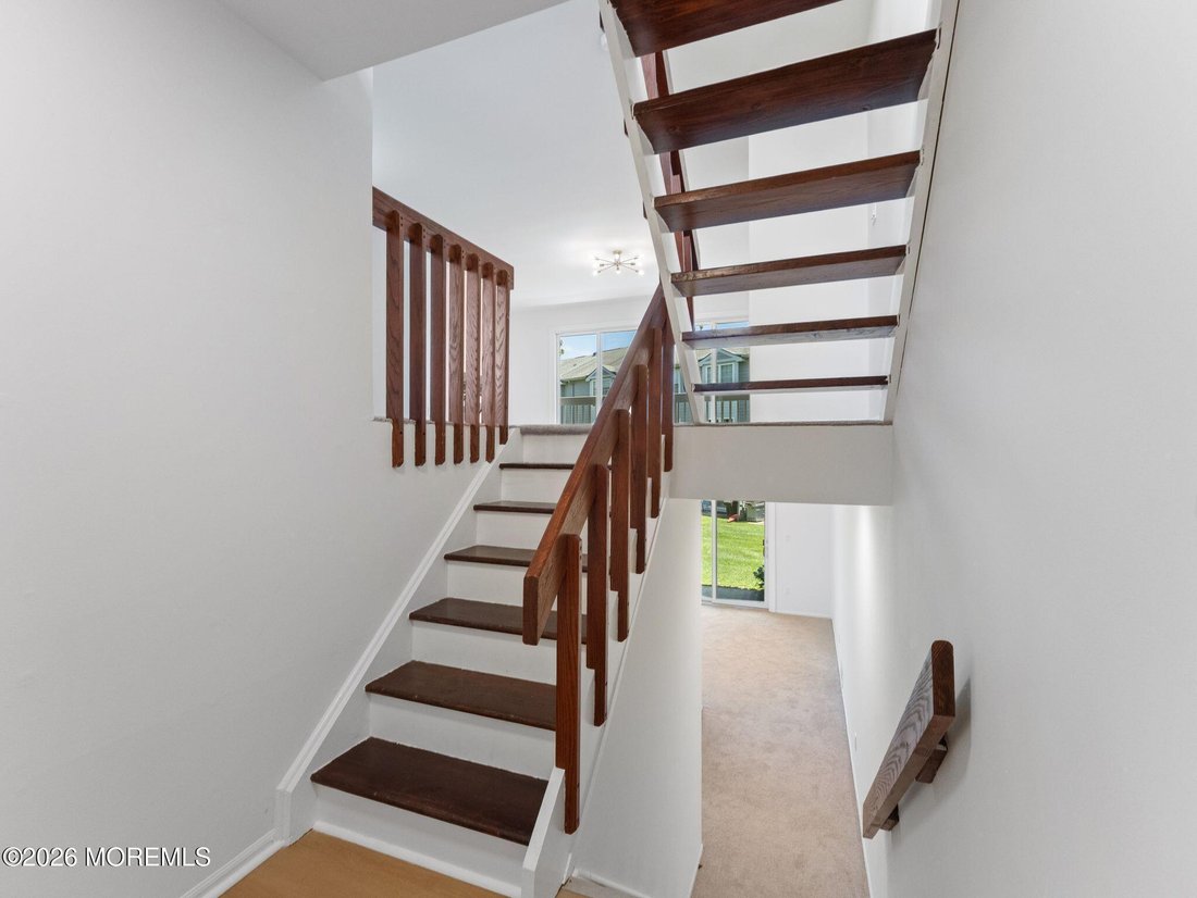 Condo in Neptune Township, New Jersey, United States 4 - 18609050