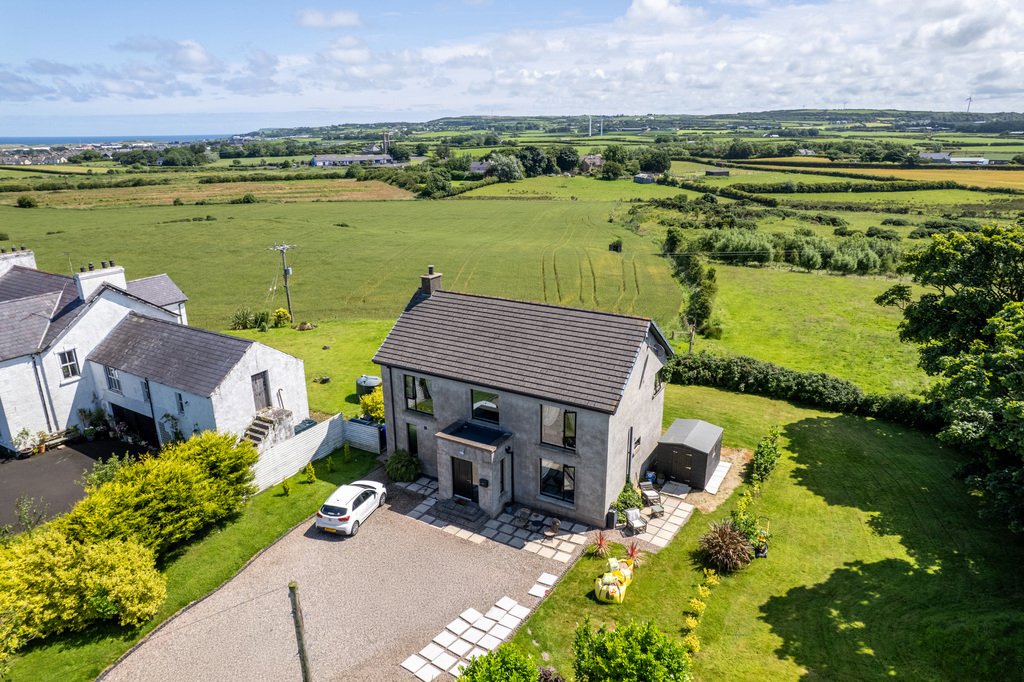 House in Portstewart, Causeway Coast and Glens District, Northern Ireland 2 - 18608740