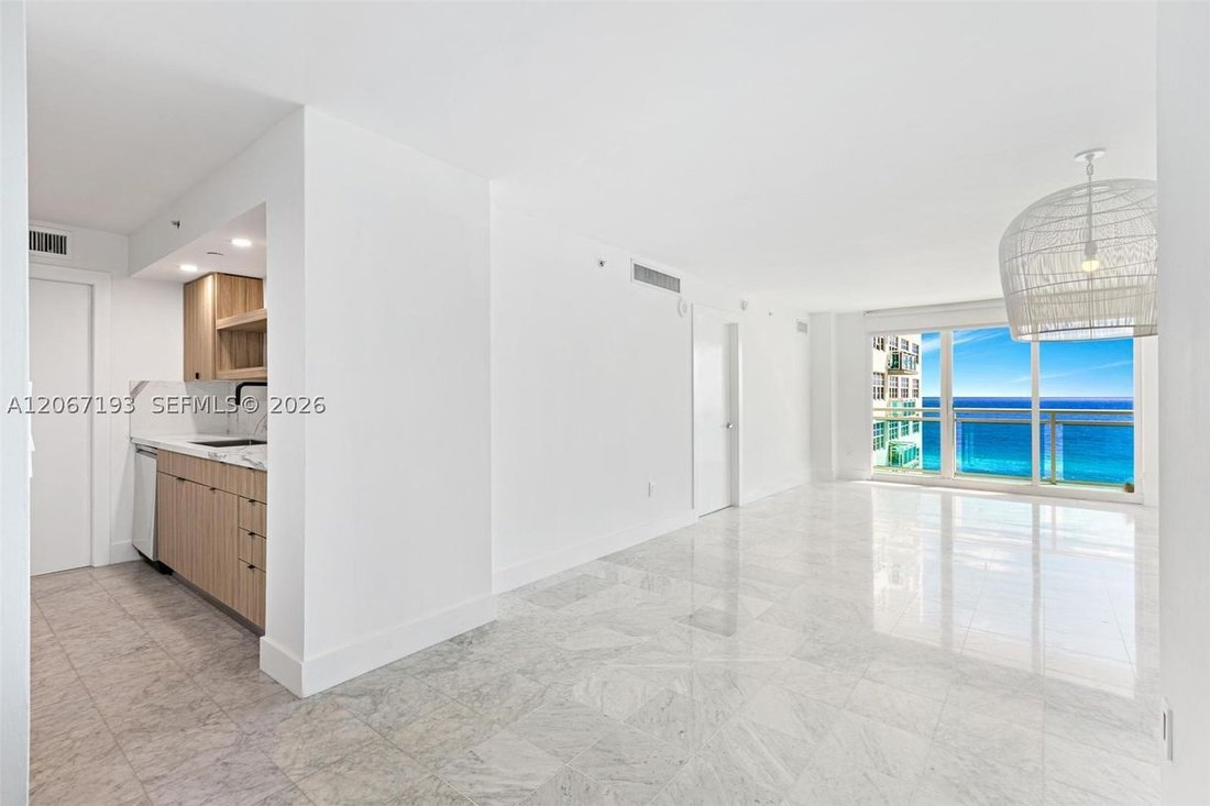 Condo in Miami Beach, Florida, United States 1 - 18613514