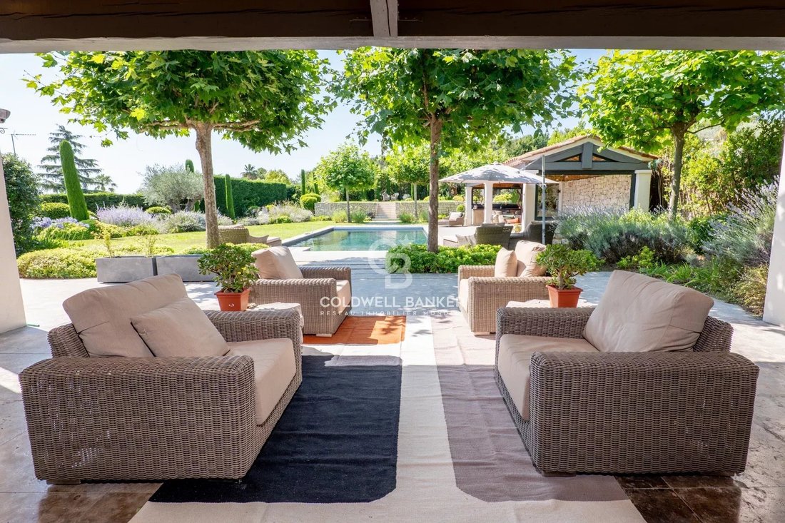 Villa in Mougins, Provence-Alpes-Côte d'Azur, France 2 - 18610873