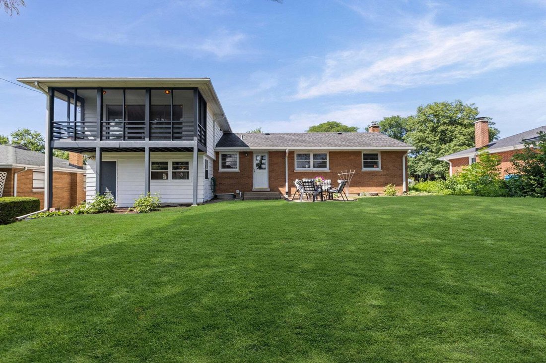 House in Downers Grove, Illinois, United States 2 - 18612749