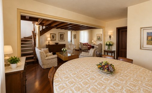 Penthouse in Cathedral - Piazza dei Signori, Treviso, Italy 1
