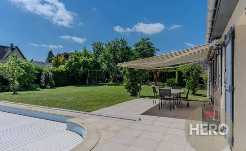 House in Jouars-Pontchartrain, Ile-de-France, France 1