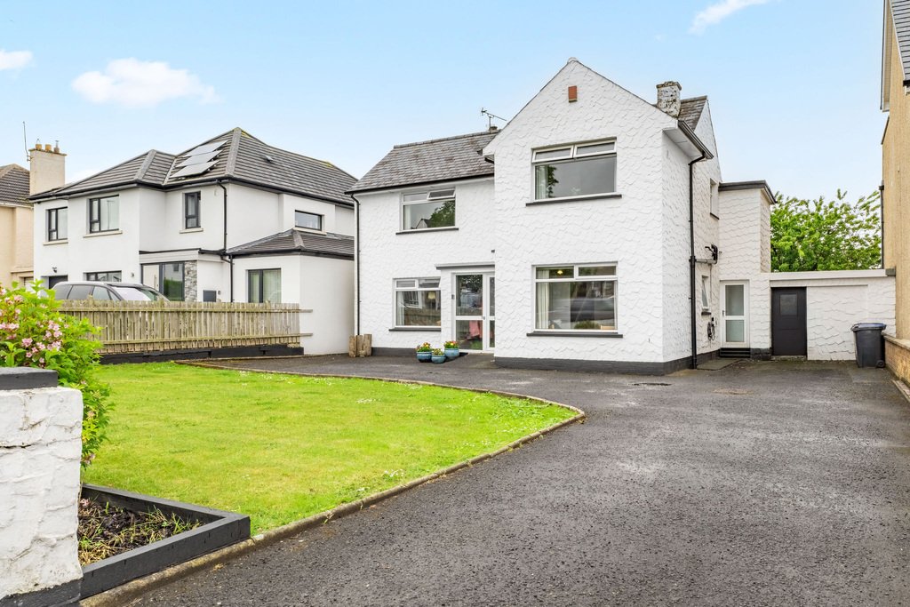 House in Causeway Coast and Glens District, Northern Ireland 1 - 18608753