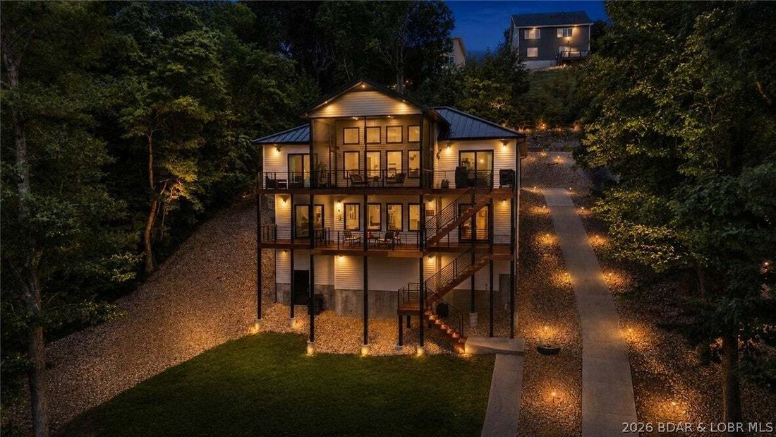 House in Lake Ozark, Missouri, United States 1 - 18611748