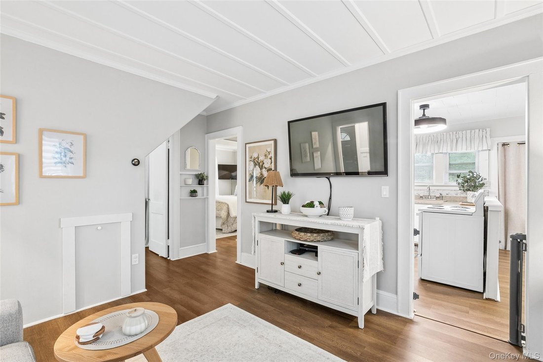 House in Smithtown, New York, United States 5 - 18613177