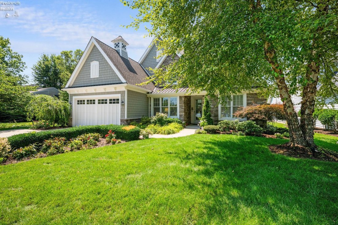 House in Port Clinton, Ohio, United States 3 - 18609647