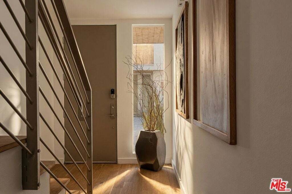 Townhouse in Los Angeles, California, United States 5 - 17798418
