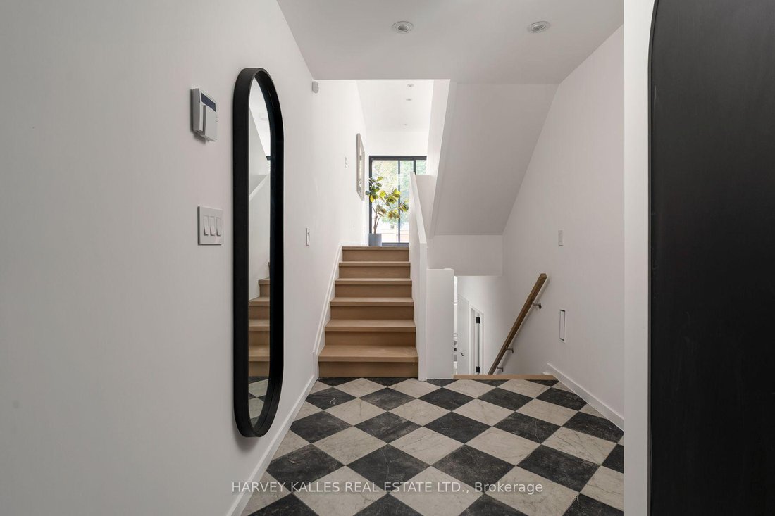 House in Toronto, Ontario, Canada 2 - 18614710