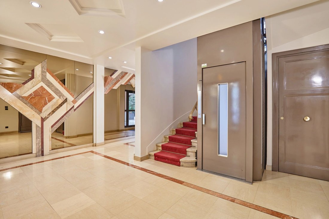 Apartment in Chaillot, Paris 16e Arrondissement, Paris 5 - 18610691