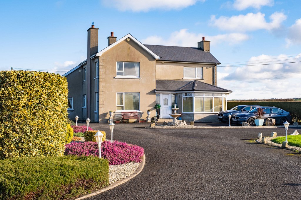 House in Causeway Coast and Glens District, Northern Ireland 1 - 18608749