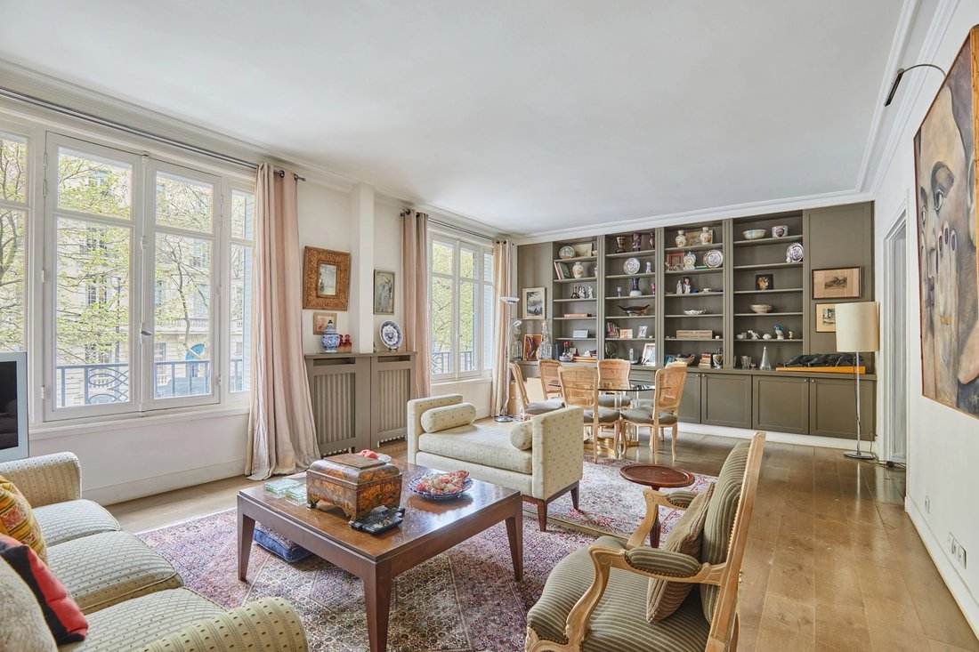 Apartment in Chaillot, Paris 16e Arrondissement, Paris 1 - 18610691