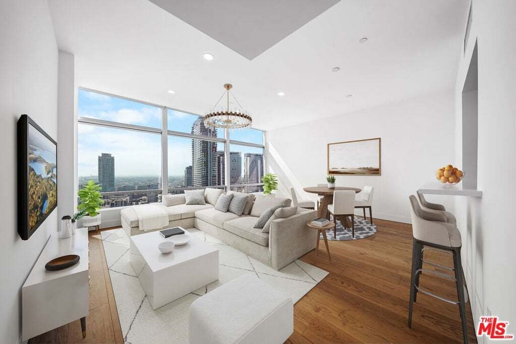 Condo in Los Angeles, California, United States 1 - 18611798