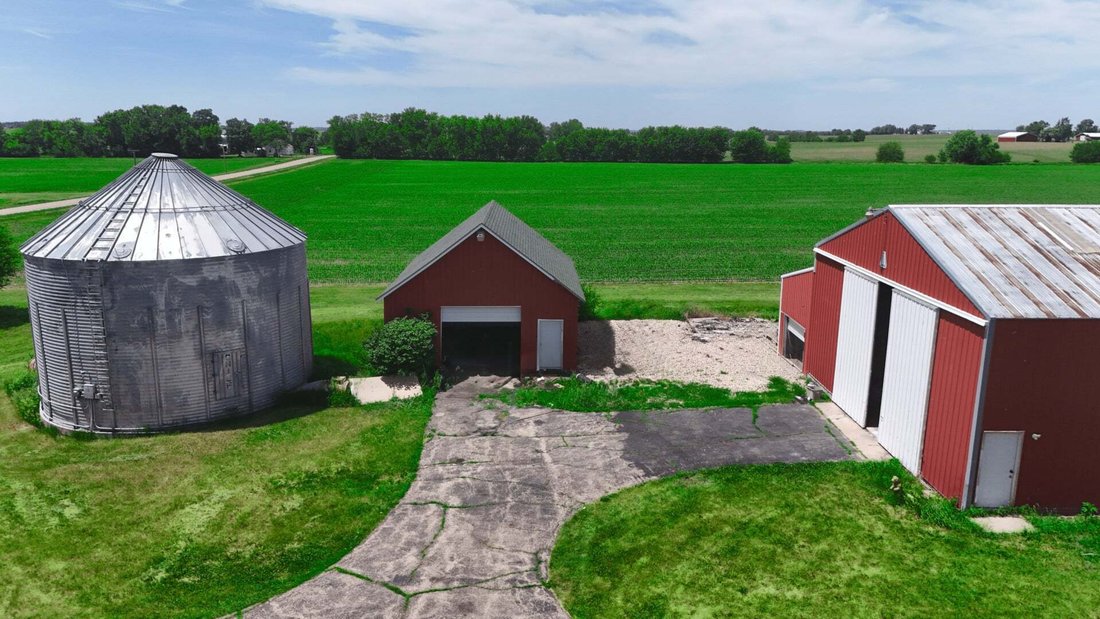House in Belvidere, Illinois, United States 2 - 18615318