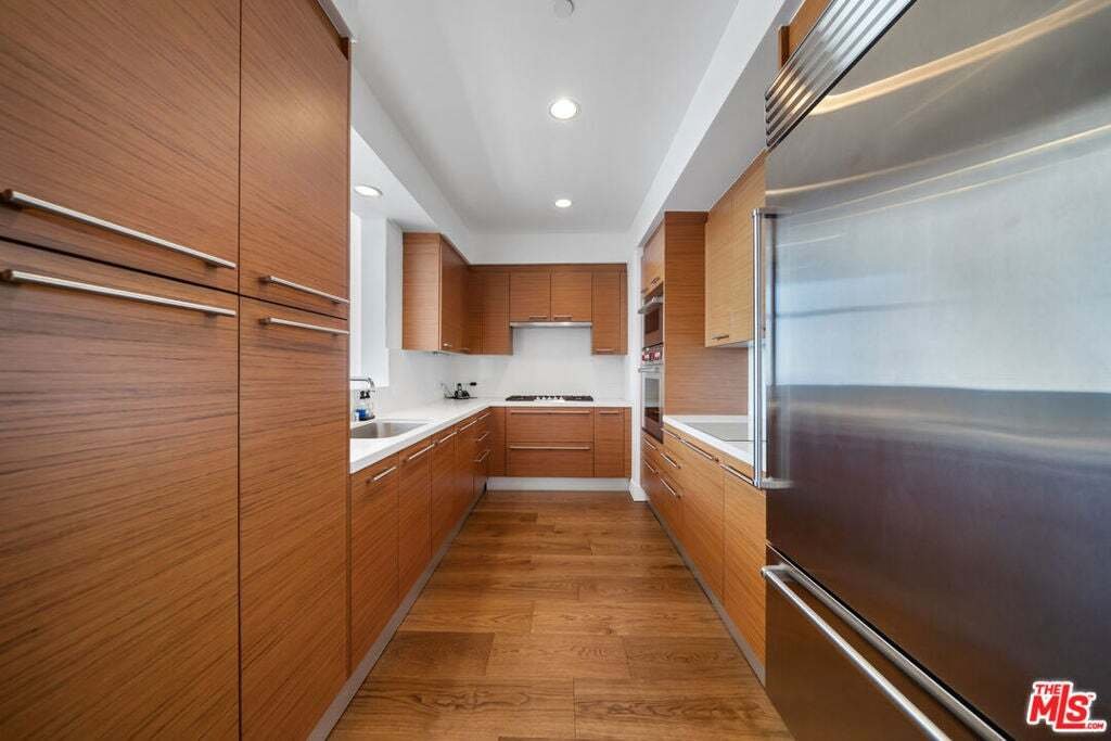 Condo in Los Angeles, California, United States 3 - 18611798