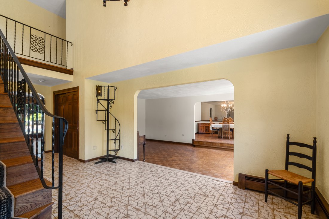 House in Stoneham, Massachusetts, United States 3 - 18610591