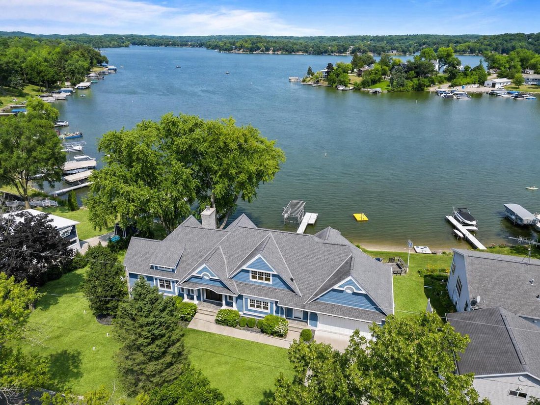 House in Whitewater, Wisconsin, United States 2 - 18600042