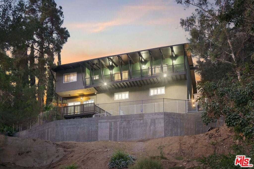 House in Los Angeles, California, United States 1 - 18615378
