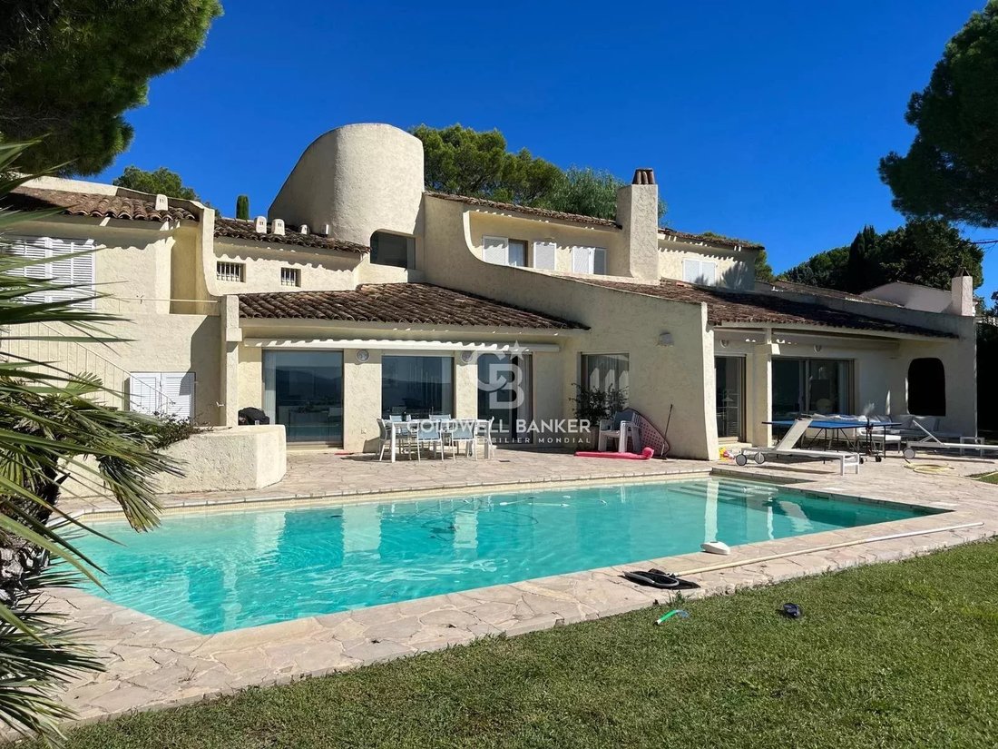 Villa in Mougins, Provence-Alpes-Côte d'Azur, France 3 - 18610796