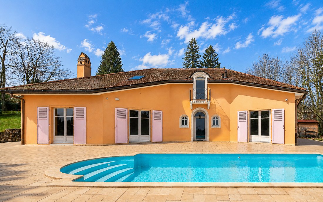 Villa in Centre, Gex, France 1 - 18077134