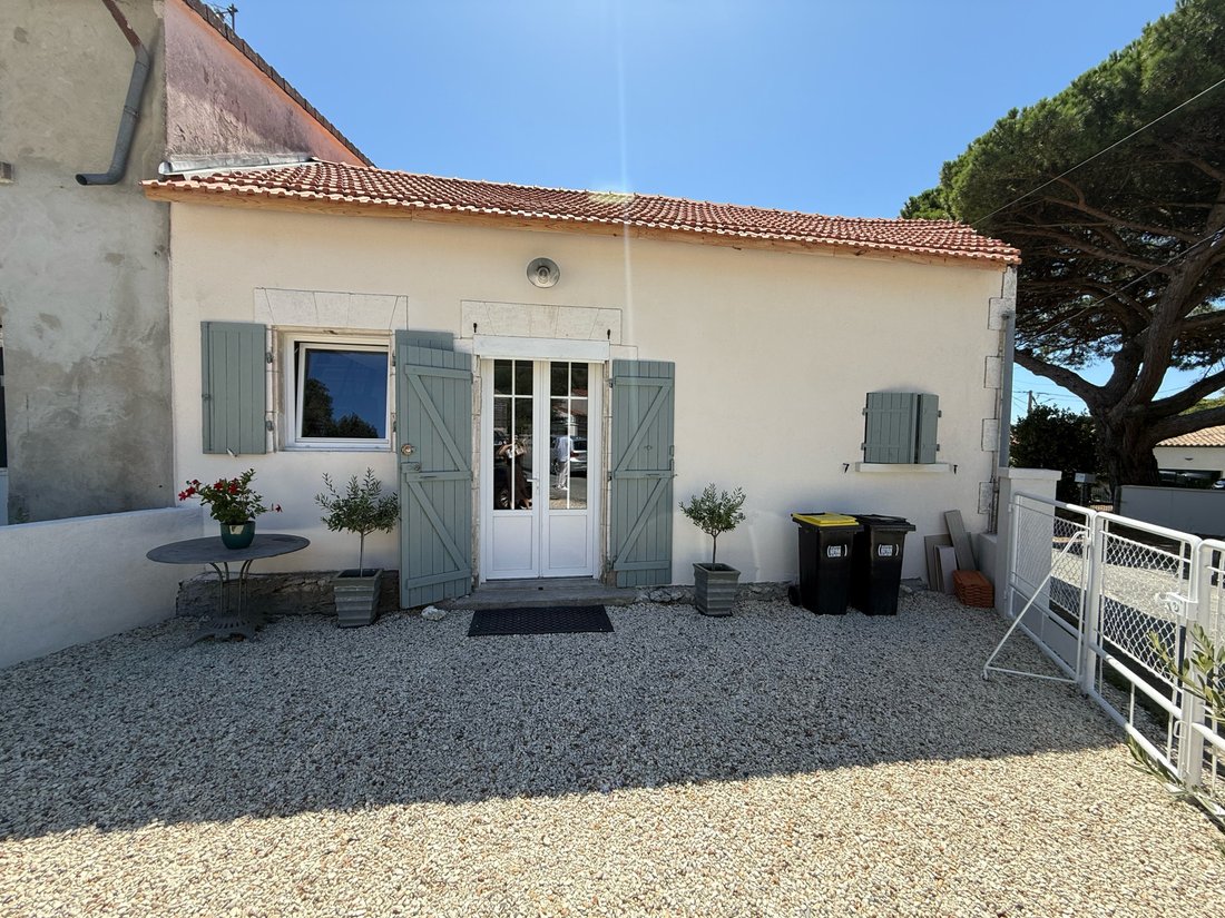 House in Saint-Palais-sur-Mer, Nouvelle-Aquitaine, France 2 - 18600380