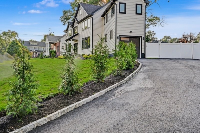 House in Cranford, New Jersey, United States 2 - 18609725