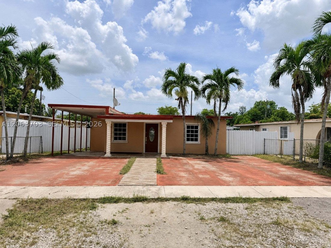 House in Hialeah, Florida, United States 1 - 18568892