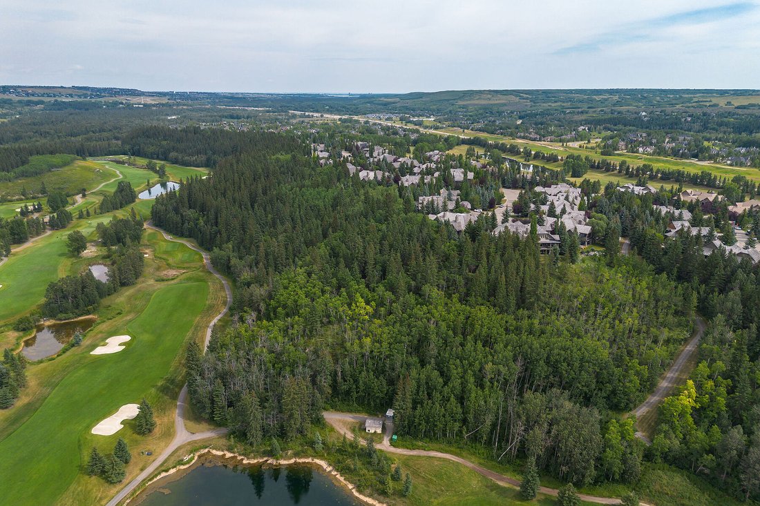 Calgary, Alberta, Canada 5 - 18615033