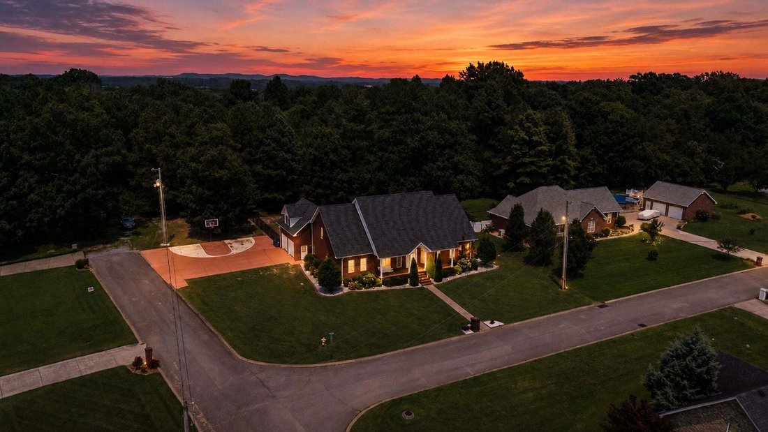 House in Shelbyville, Tennessee, United States 1 - 18612464