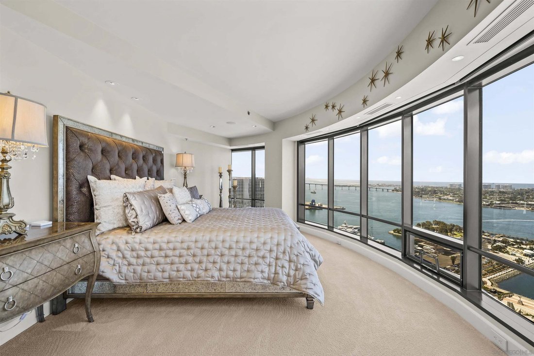 Condo in San Diego, California, United States 1 - 18612805
