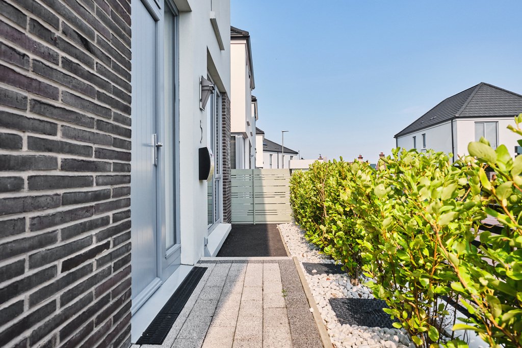 House in Portstewart, Causeway Coast and Glens District, Northern Ireland 2 - 18608732