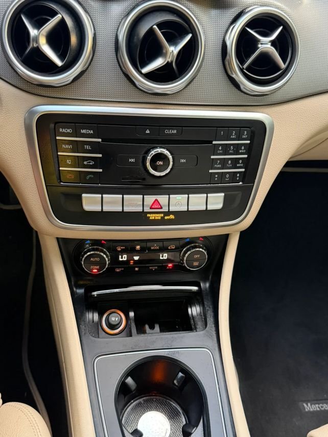 Suv in Tracy, CA, United States 2 - 18614370