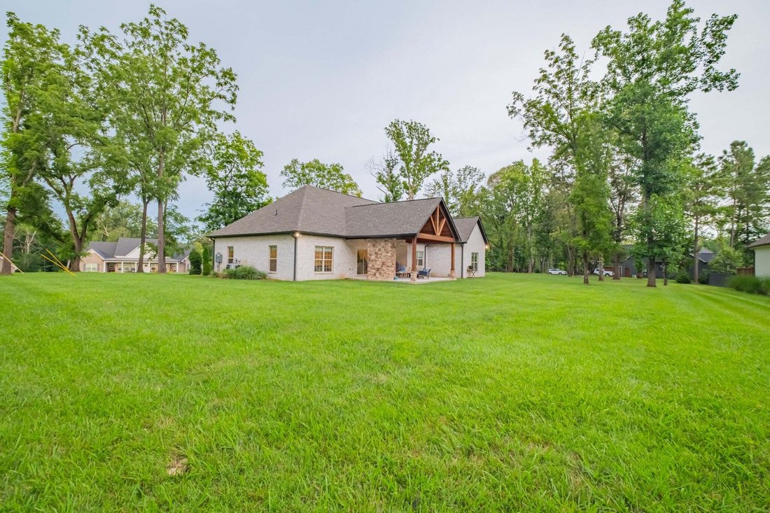 House in Manchester, Tennessee, United States 3 - 18615230