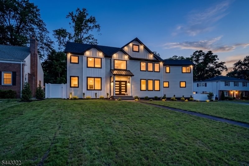 House in Cranford, New Jersey, United States 3 - 18609725