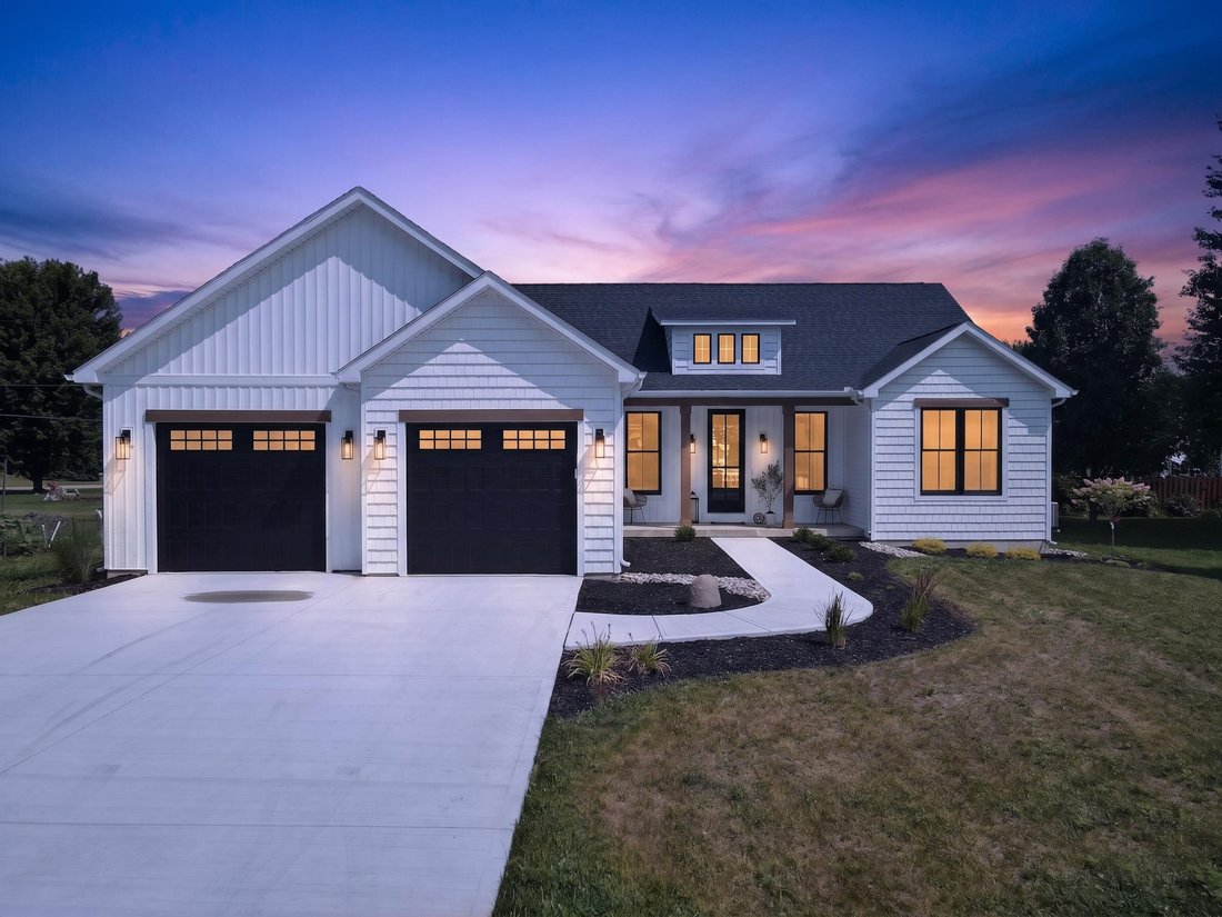 House in Cromwell, Indiana, United States 3 - 18611383