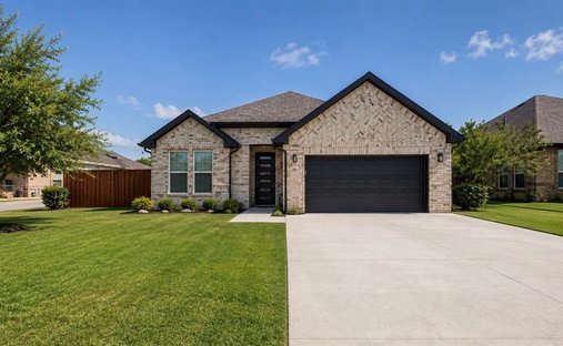 House in Arlington, Texas, United States 1