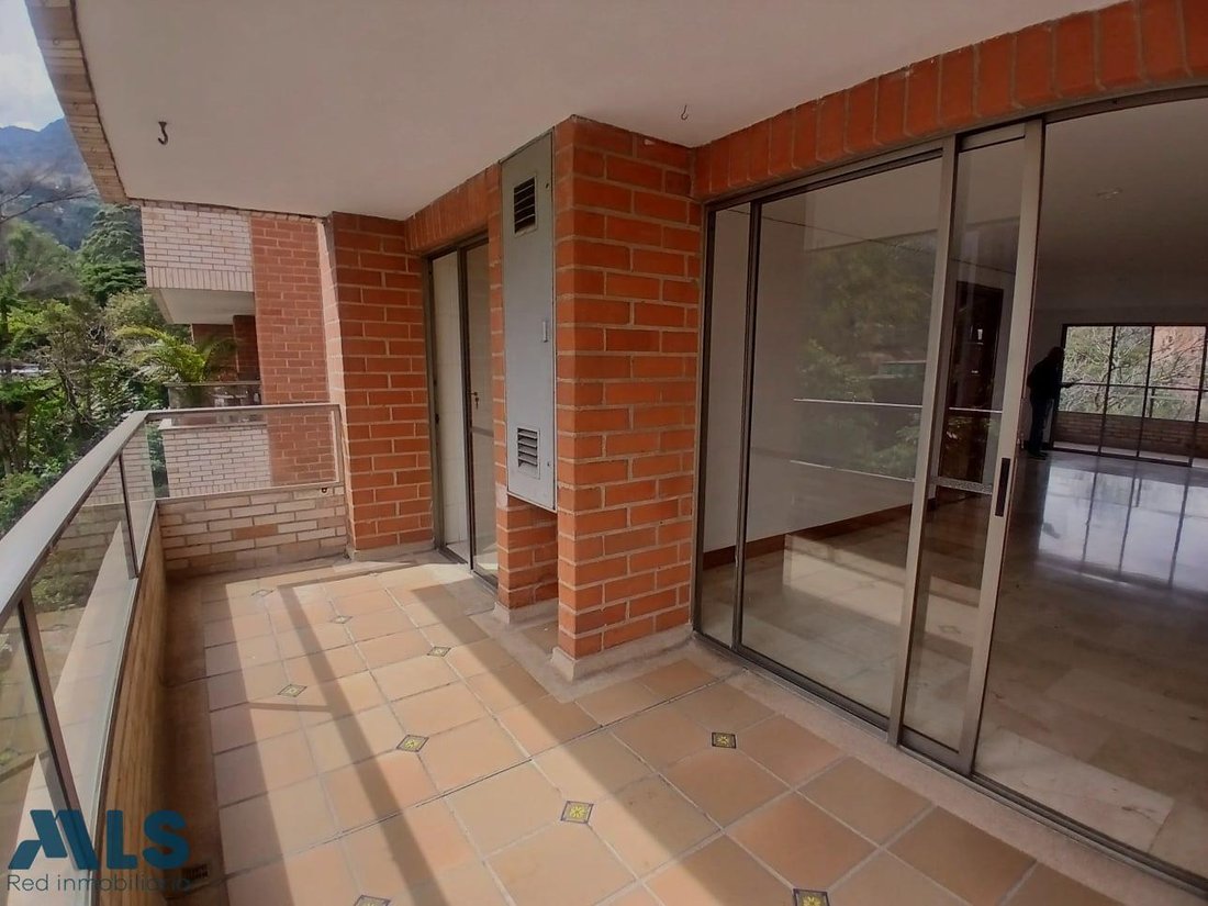 Apartment in Medellín, Antioquia, Colombia 3 - 18609822