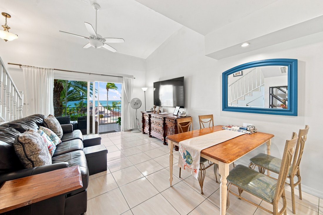 Condo in Bodden Town, Bodden Town, Cayman Islands 3 - 18611379