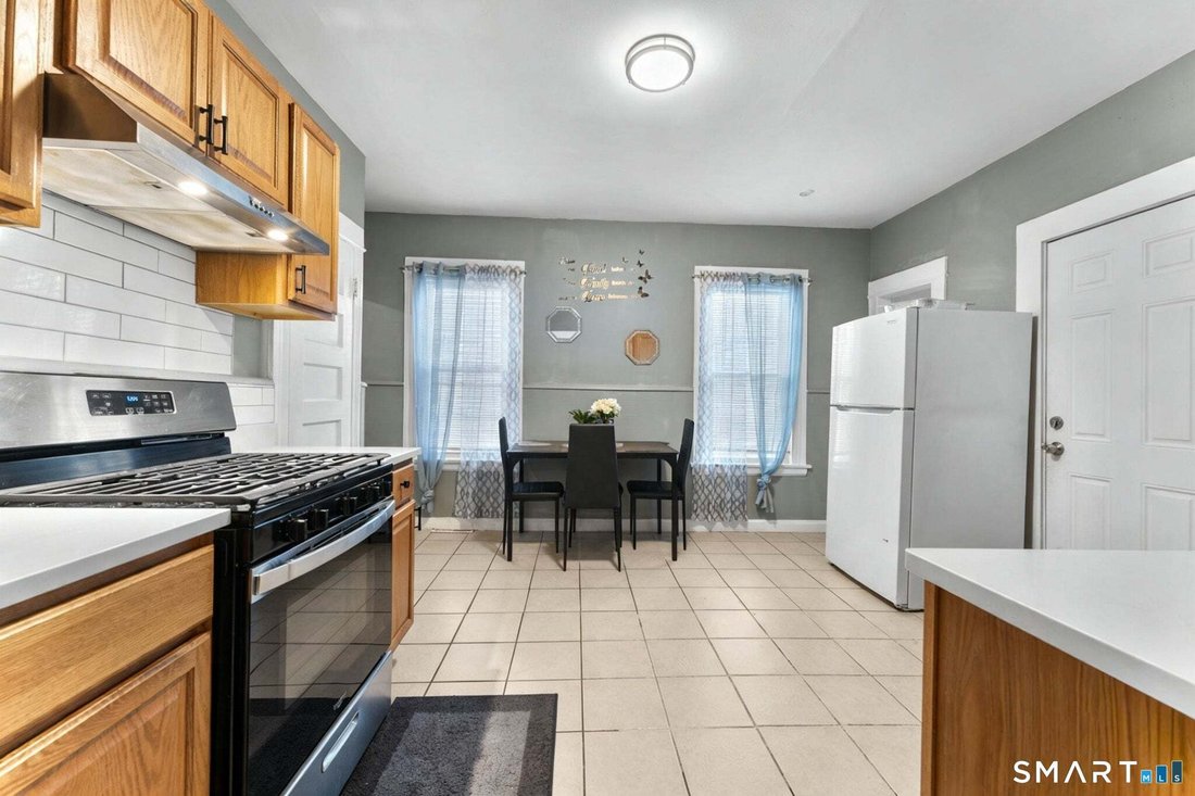 House in Bridgeport, Connecticut, United States 2 - 18615398