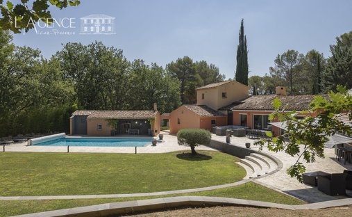 House in Rousset, Provence-Alpes-Côte d'Azur, France 1