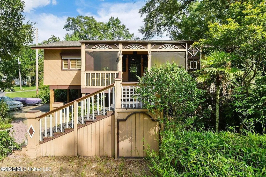 House in Biloxi, Mississippi, United States 1 - 18611321