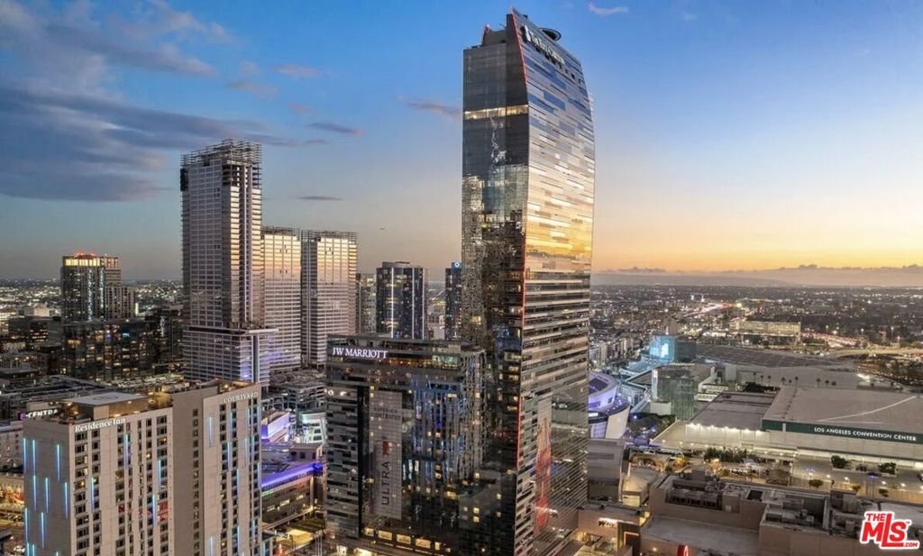 Condo in Los Angeles, California, United States 2 - 18611798