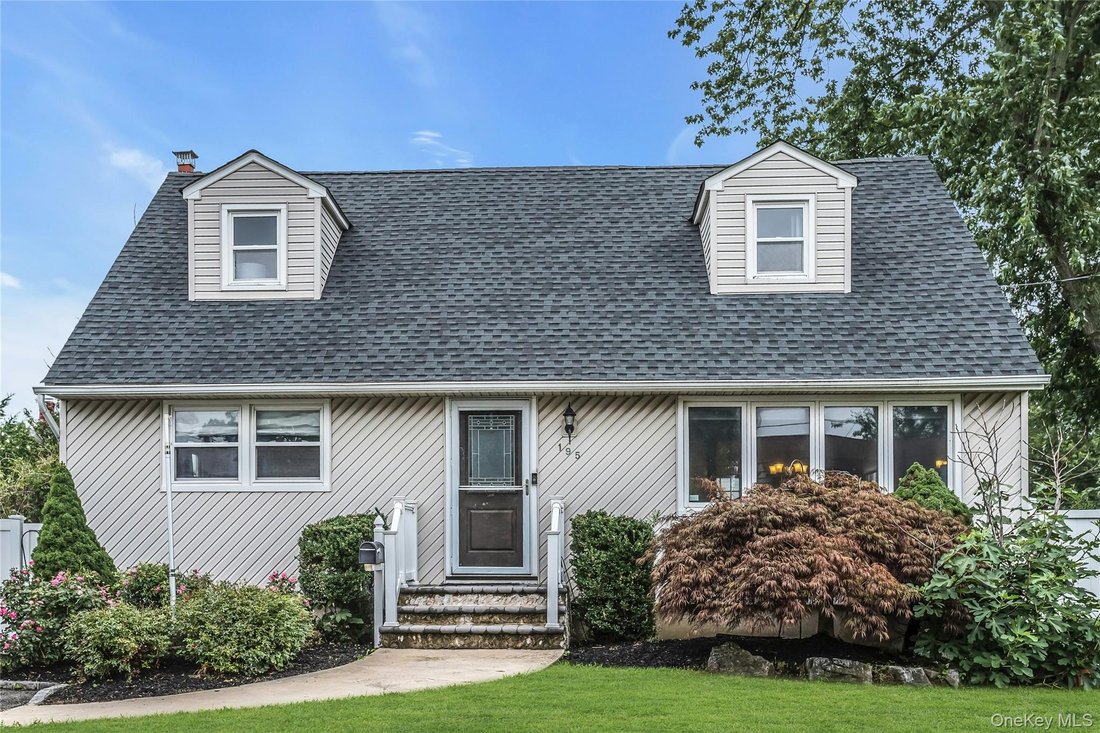 House in West Babylon, New York, United States 2 - 18613167