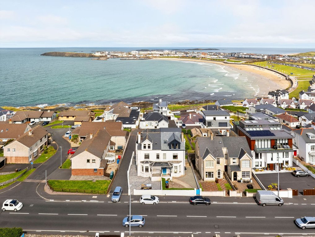 Apartment in Causeway Coast and Glens District, Northern Ireland 2 - 18608741