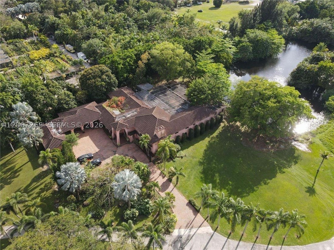 House in Davie, Florida, United States 5 - 18609314
