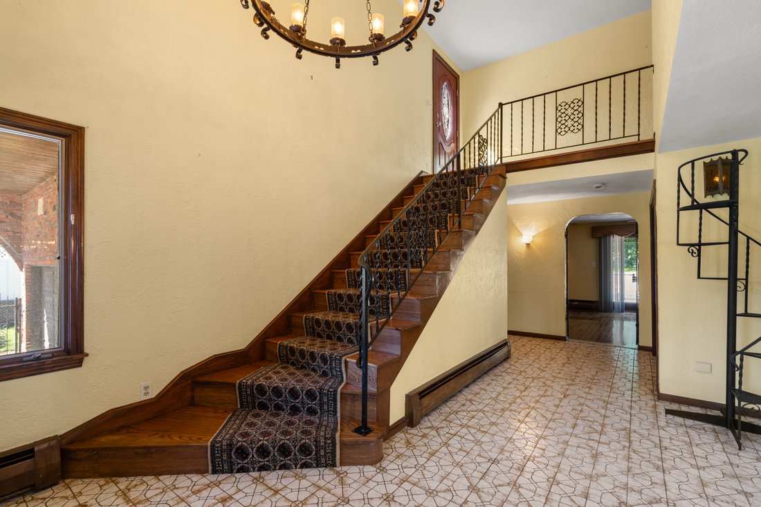 House in Stoneham, Massachusetts, United States 2 - 18610591